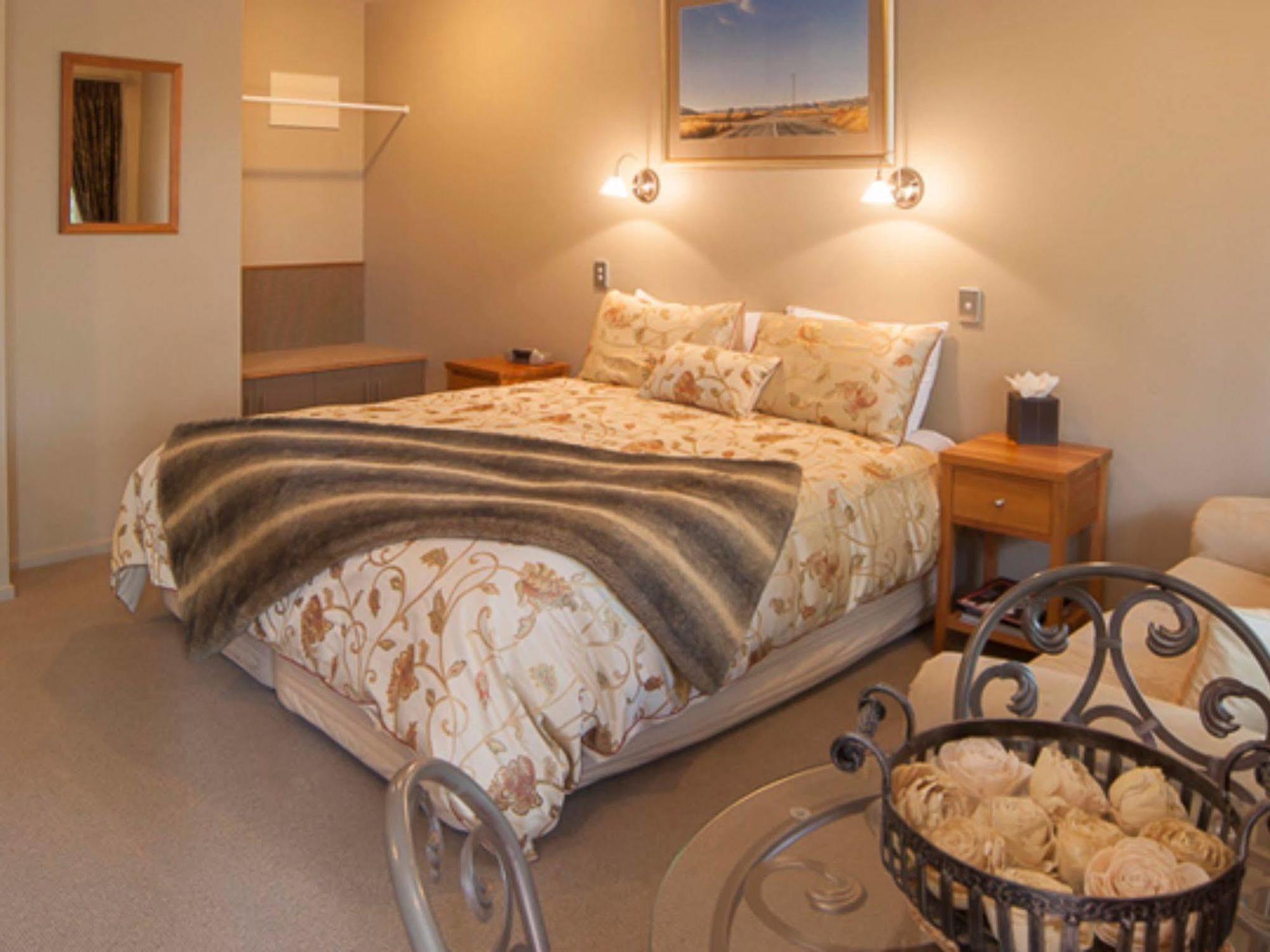 אגם טה אנאו Blue Ridge Studios And Bed & Breakfast מראה חיצוני תמונה